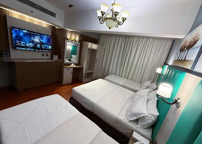 Hafez Hotel Apartments Al Ras Metro Station